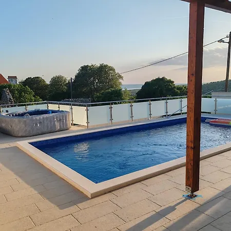 Olivia - Jasenice, With Swimming Pool And Jacuzzi جاسينايس