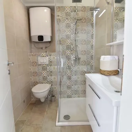Olivia - Jasenice, With Swimming Pool And Jacuzzi