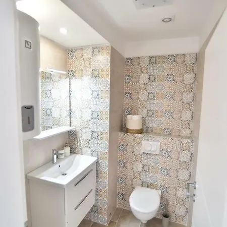 וילה Olivia - Jasenice, With Swimming Pool And Jacuzzi יסניצה