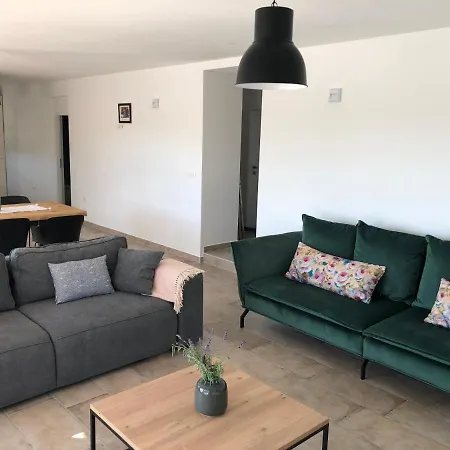 Olivia - Jasenice, With Swimming Pool And Jacuzzi וילה יסניצה