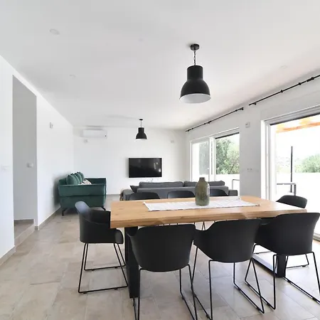 Olivia - Jasenice, With Swimming Pool And Jacuzzi וילה יסניצה