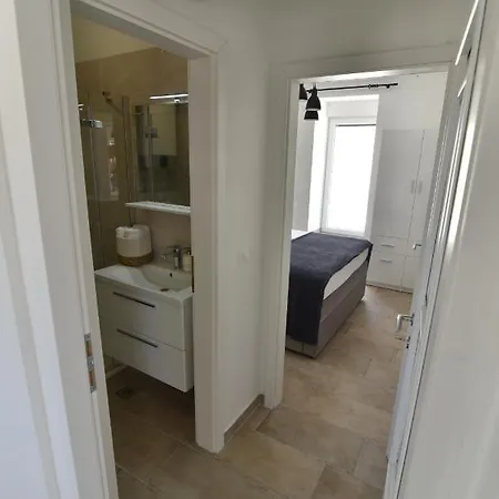 Olivia - Jasenice, With Swimming Pool And Jacuzzi וילה *