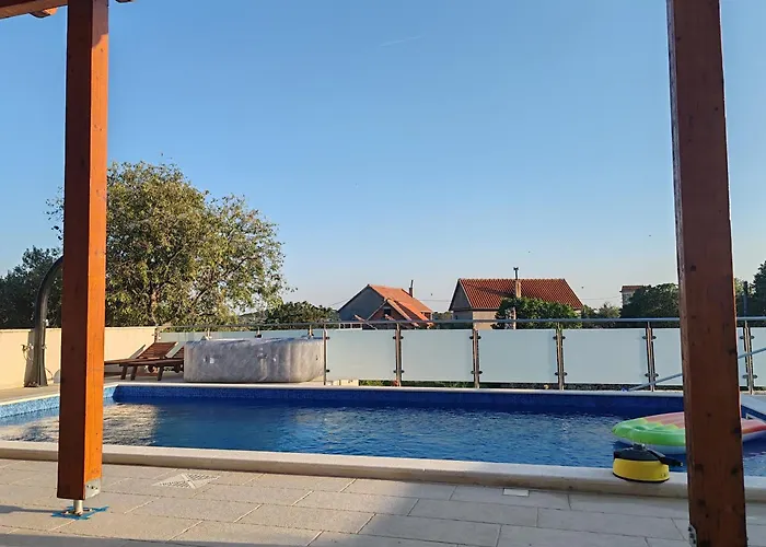 Olivia - Jasenice, With Swimming Pool And Jacuzzi