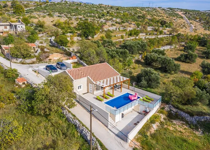 Villa Olivia - Jasenice, With Swimming Pool And Jacuzzi