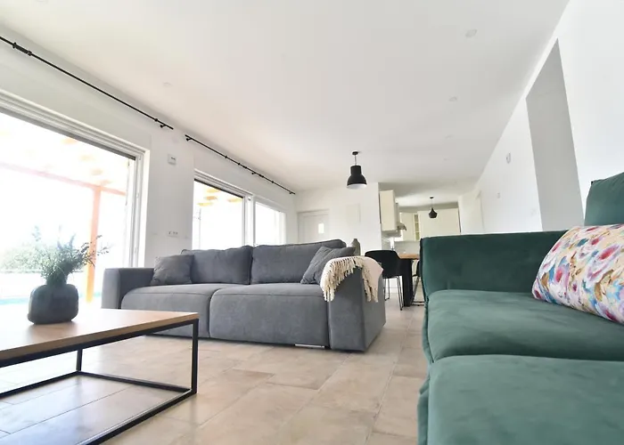 Olivia - Jasenice, With Swimming Pool And Jacuzzi Villa