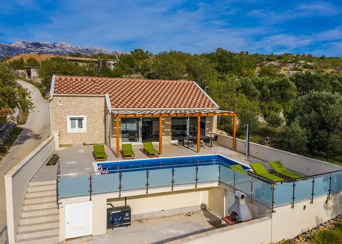 Olivia - Jasenice, With Swimming Pool And Jacuzzi فيلة *