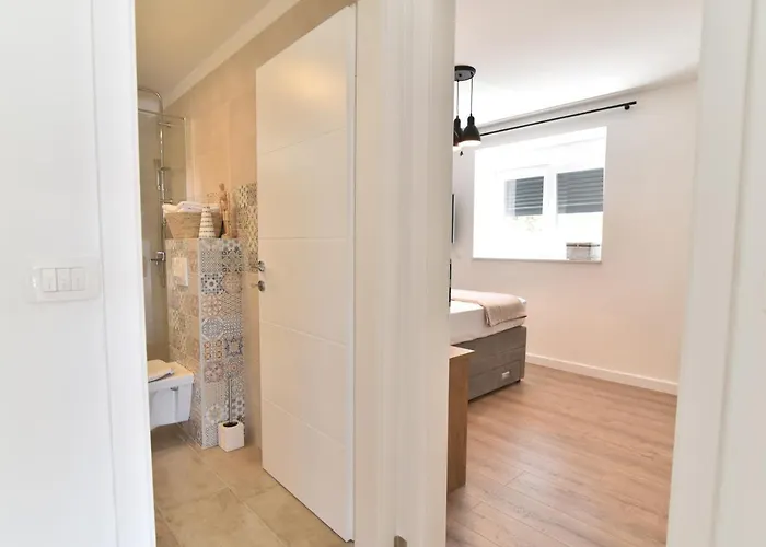 Olivia - Jasenice, With Swimming Pool And Jacuzzi *