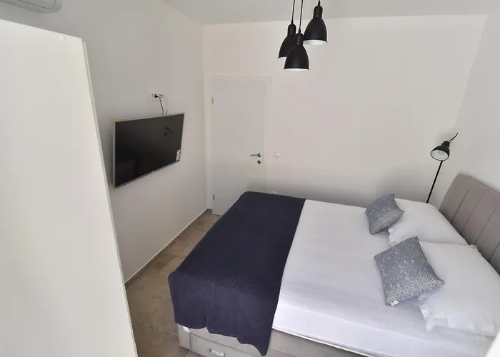Olivia - Jasenice, With Swimming Pool And Jacuzzi *