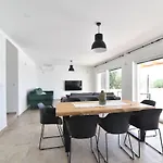 Olivia - Jasenice, With Swimming Pool And Jacuzzi Villa Jasenice (Zadar)