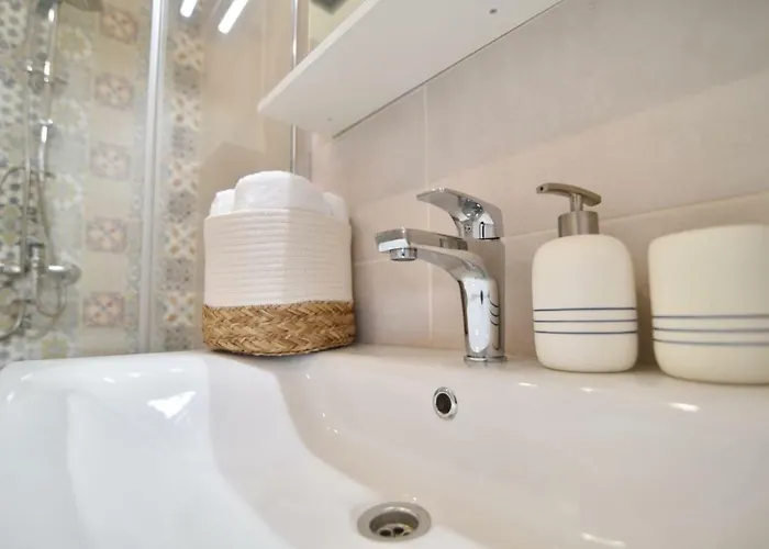 Olivia - Jasenice, With Swimming Pool And Jacuzzi Vila *